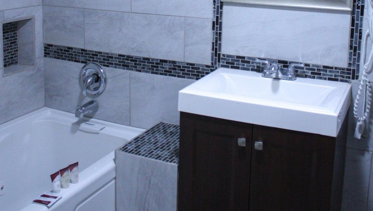 Budget Inn Ontario Zewnętrze zdjęcie