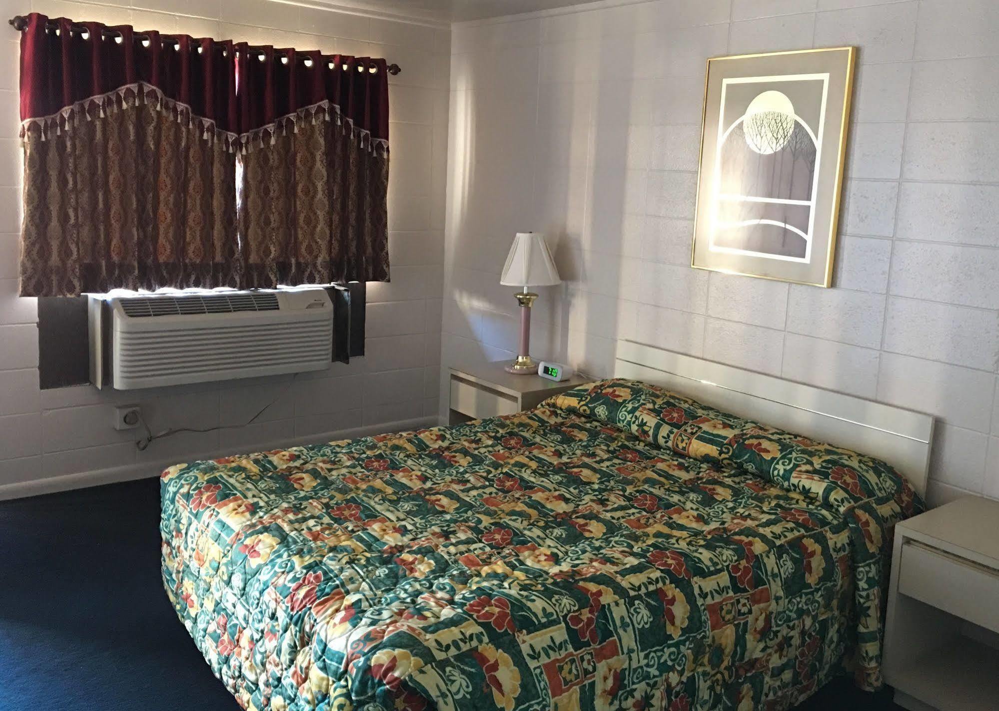 Budget Inn Ontario Zewnętrze zdjęcie